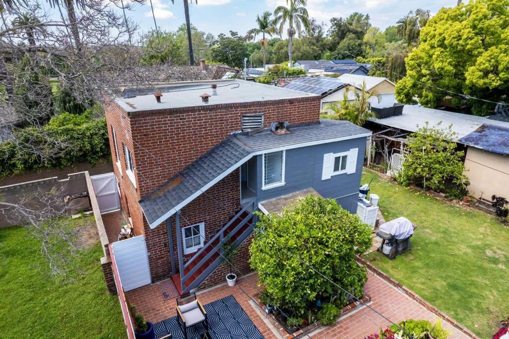 100-Year-Old Cozy Brick Cottage Long Beach Exterior foto